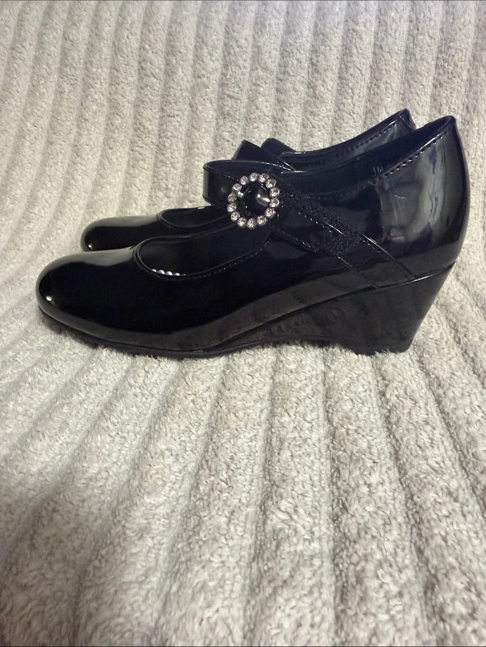 Christie & Jill Girls' Black Patent Mary Jane Dress Shoes with Rhinestone Buckle